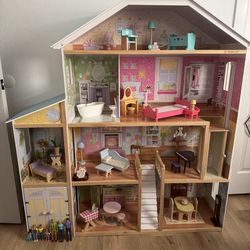 Doll house
