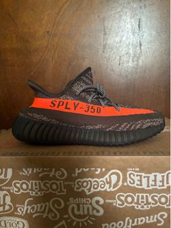 Yeezy 350 V2 “ Carbon Beluga “