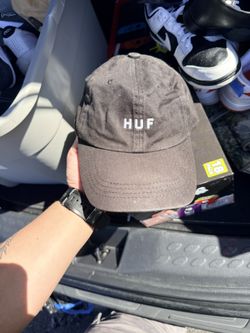 🖤 HUF Black Cotton Cap – Adjustable Fit