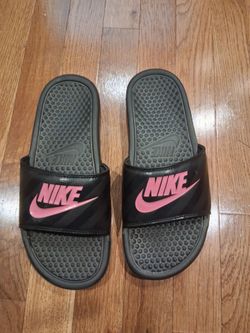 Women's Nike slides