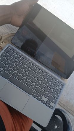 Lenovo 2 in 1 Chromebook with detachable keyboard
