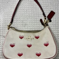 Coach Teri Shoulder Bag With Stripe Heart Print