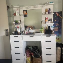 Vanity For 150$ 