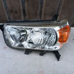2010-2013 Toyota 4Runner Headlight Passenger Right Side OEM 