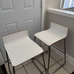 White Bar / Dining Stools 