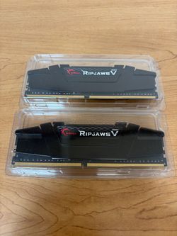 Ripjaws V Series 16GB (2 x 8GB) 288-Pin PC RAM DDR4 3200 (PC4 25600) Desktop Memory Model F4-3200C16D-16GVKB