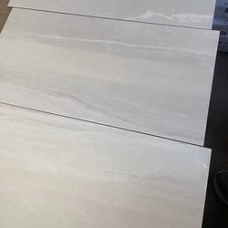 422sqft  Of 12in. x 24 in. Glazed Porcelain Floor and Wall Tile