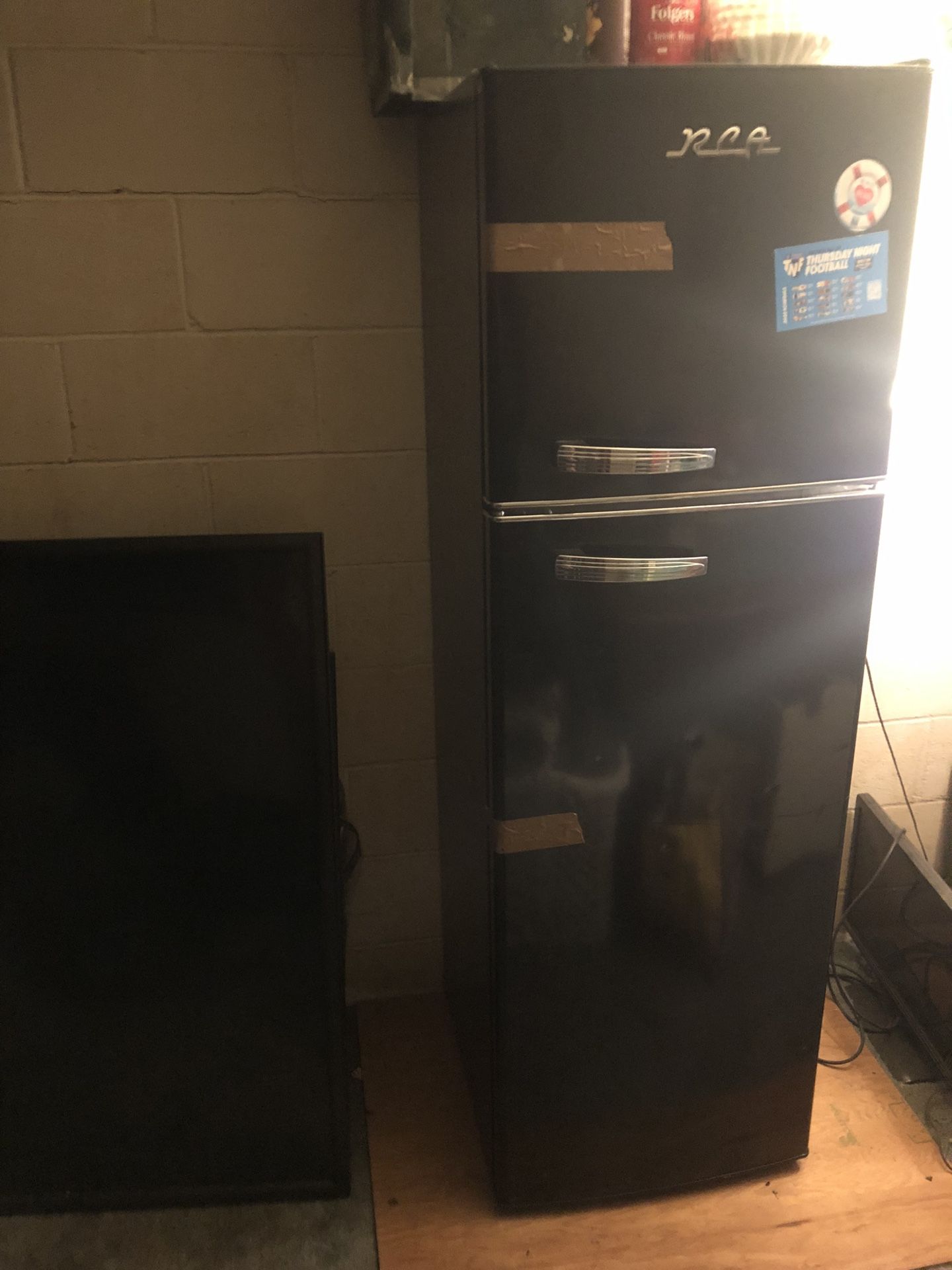 RCA Retro 7.5 Cu. Ft. Refrigerator/Freezer