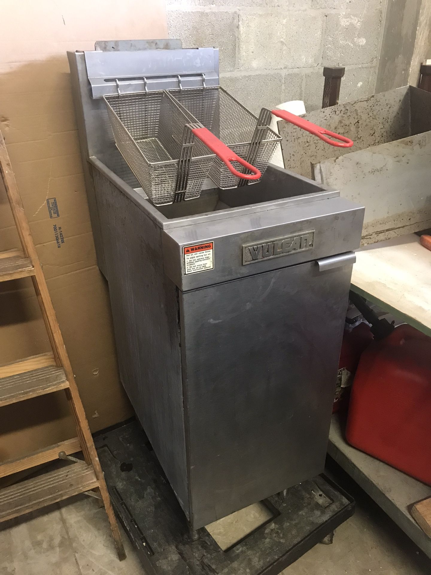 Freidora Comercial De Gas Muy Buena X 350$ Industrial fuel & Energy equipment