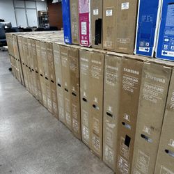 Samsung 75” 4K Smart TV (UN75DU7200)