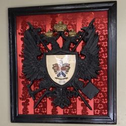 Pre Owned Vintage Unique Decorative Coat Of Arms Wall Hanger
