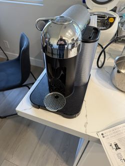 Nespresso vertuo Machine