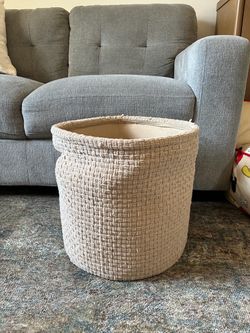 Storage bin/basket