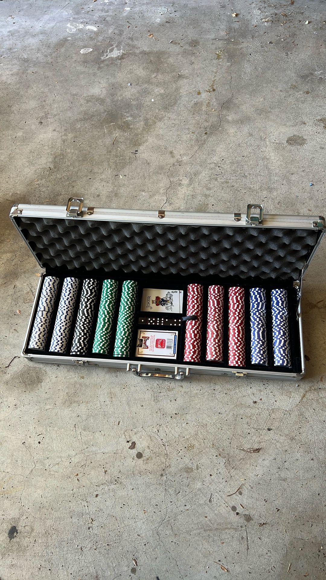 Poker Kit With Case