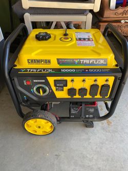 Like new! Champion Tri Fuel 10000W Portable Generator