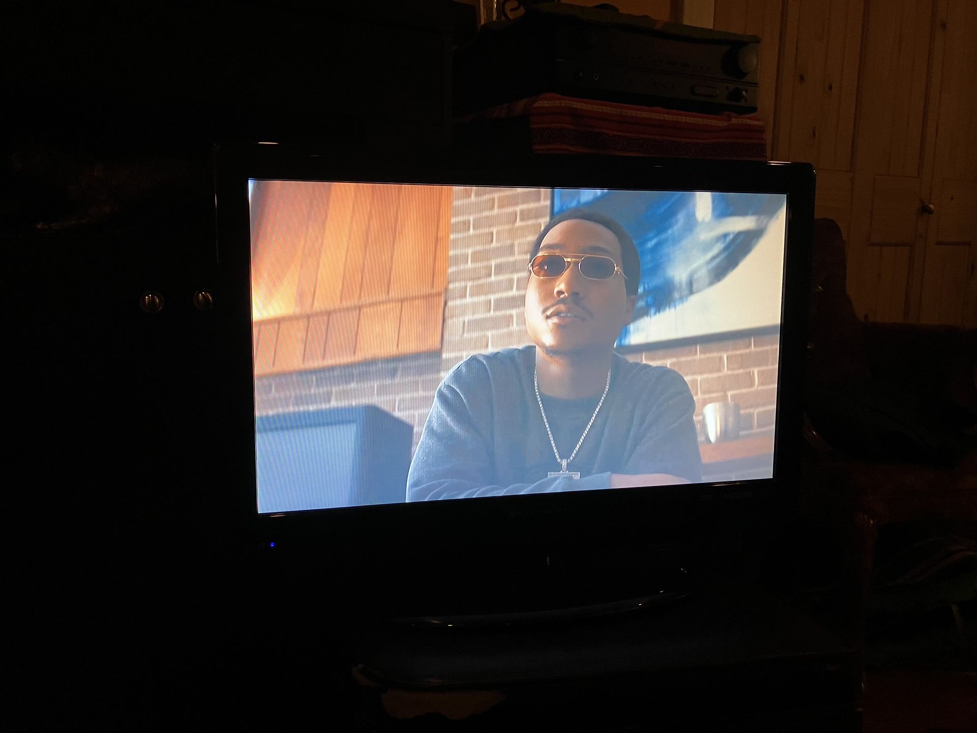 26 Inch TV - Element ELCHS262