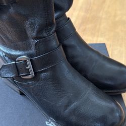 Black Leather Boots Size 7.5