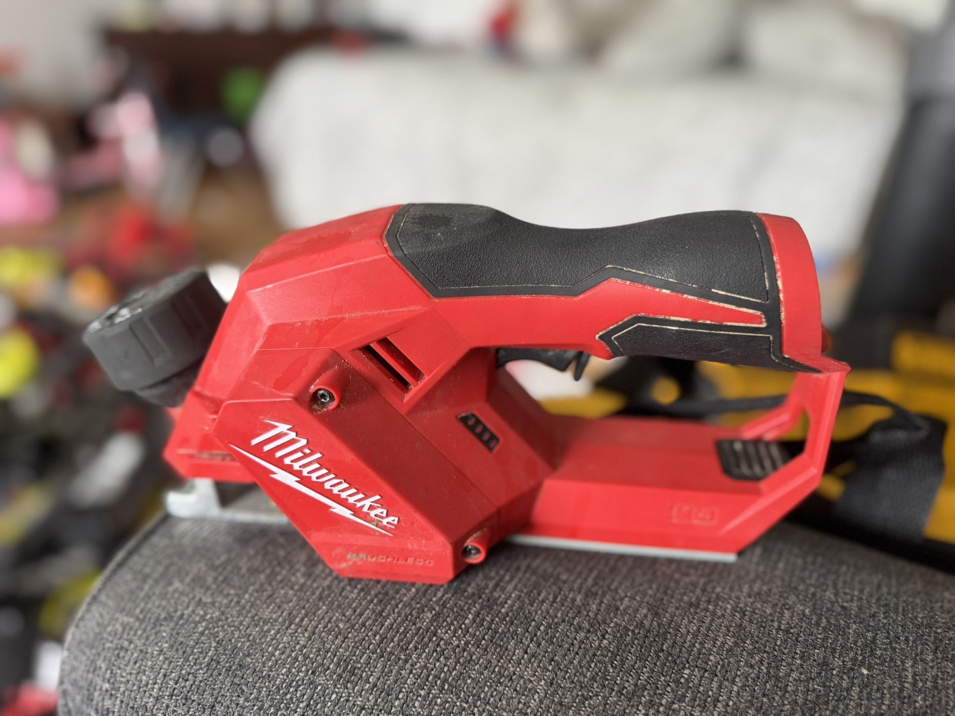 Milwaukee M12 12V Lithium-Ion Brushless Cordless 2 in. Planer (Tool-Only