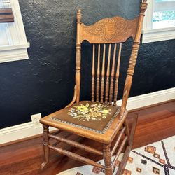 Wood Rocking Chair 