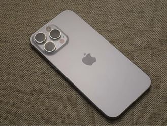 Apple iPhone 16 pro max Natural Titanium