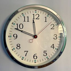 Beautiful Retro Finley Clock