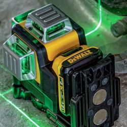 Dewalt  3 Way Láser Come In Carry Case New 140.00 