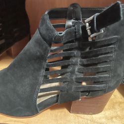 Soul Society, Black Suede, Booties, Size 9.5