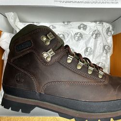 Timberland Boots Brand New In The Box Unworn Men Size 10 Full Grain Leather. A Great Christmas Present. The Price Is Not Negotiable.