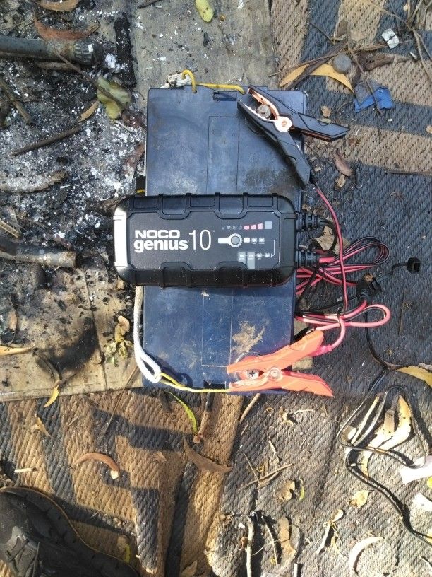 Noco Genius 10. 165w 12 Volt Battery Charger