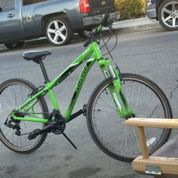 Hot Rock Bike - Like New - Specialized 200$ Like New Works Fine ✅ 