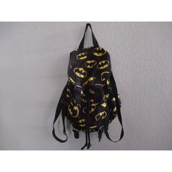 BATMAN TOSS PRINT KNAPSACK BACKPACK BLACK YELLOW