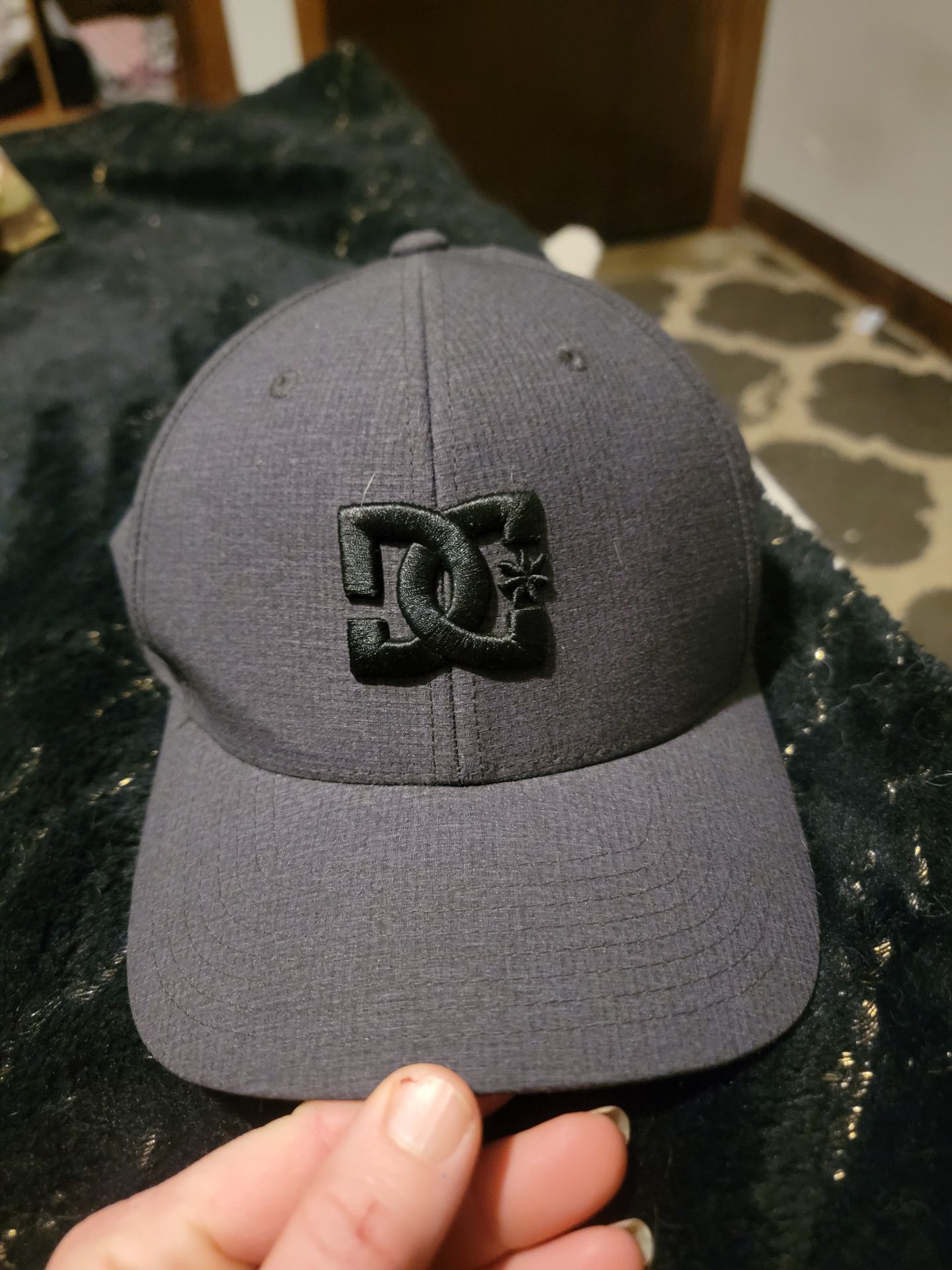 DC Fited hat