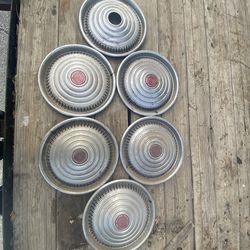 vintage Pontiac hubcap 1(contact info removed)