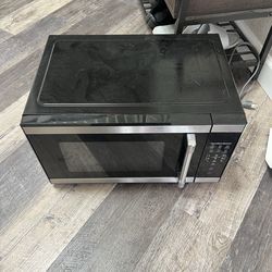 Microwave (brand new)