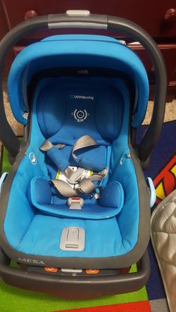 Uppa baby carseat and 2 bases