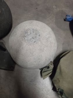 Atlas stone 136 lbs strongman