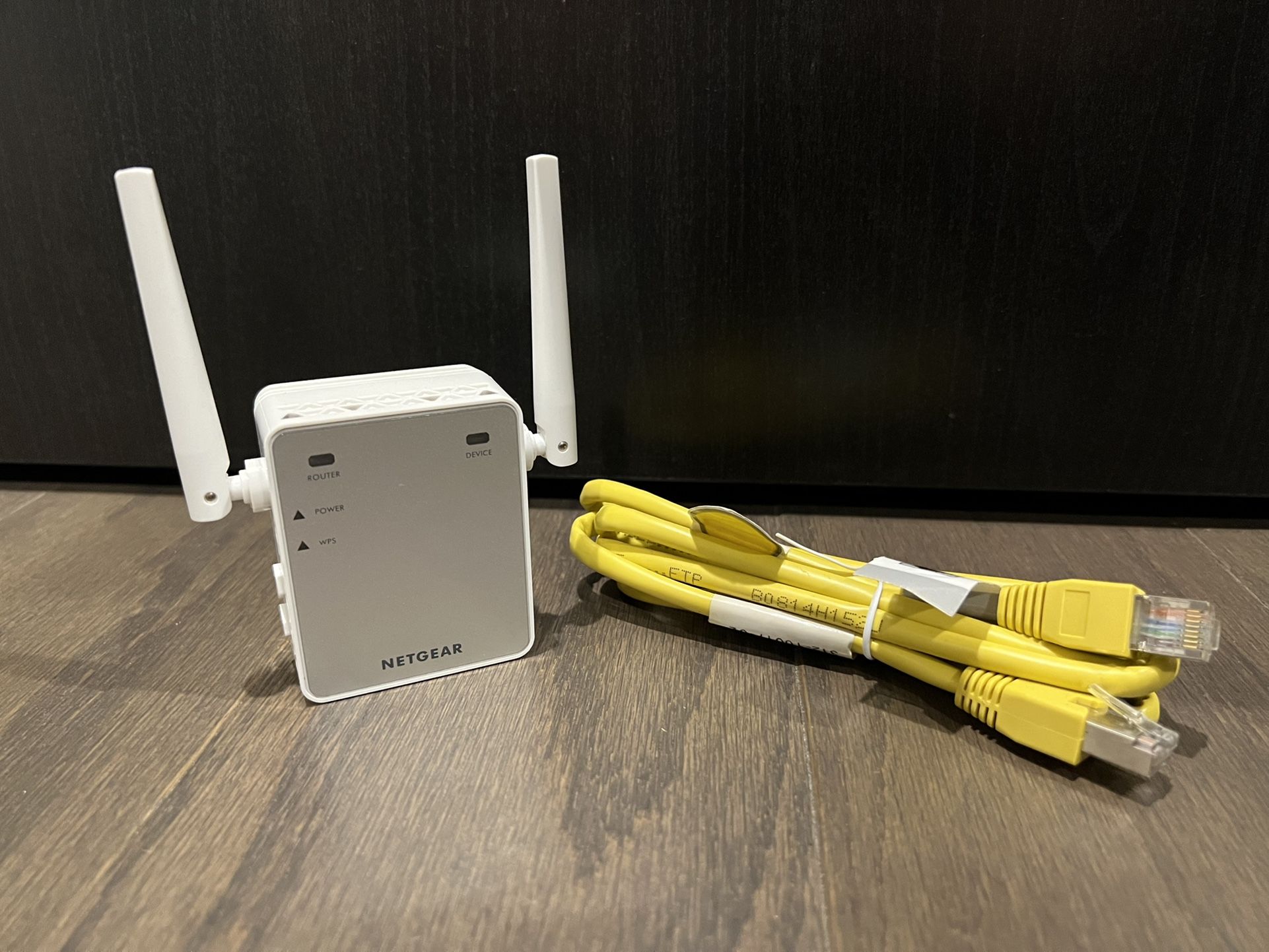 Netgear N300 WiFi Range Extender Model EX2700 with Ethernet Cable NO MEETUPS