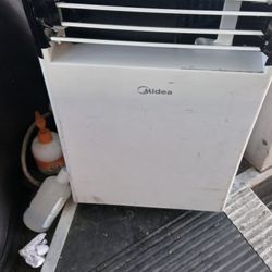 8000 BTU AC **TRADE ONLY***