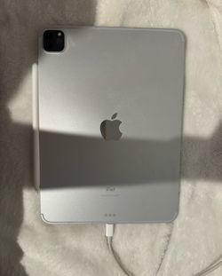 ipad pro 11inch 3rd gen and apple pen!!