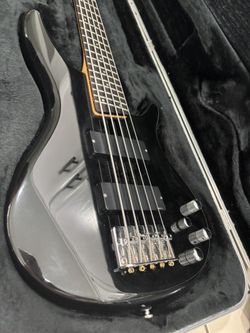 IBANEZ Bass Guitar 