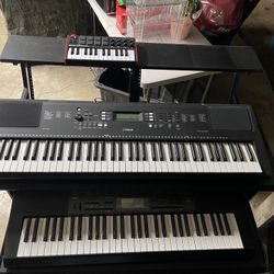 Dos Teclados Y Bocina 