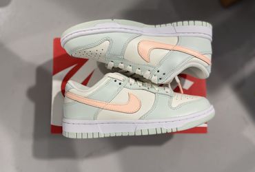 Dunk Low Barely Green 