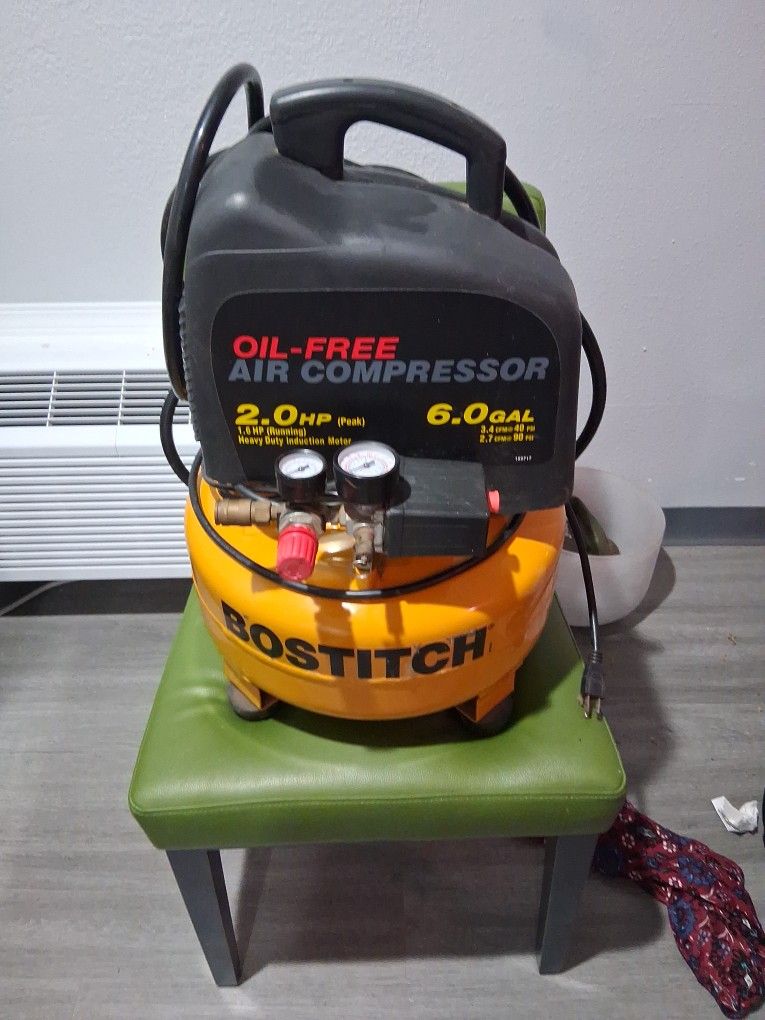 Bosttitch Six gallon air compressor