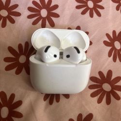 AirPods 4 (NEED GONE TODAY SERIOUS BUYERS ONLY)