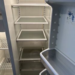 Whirlpool Refrigerator 