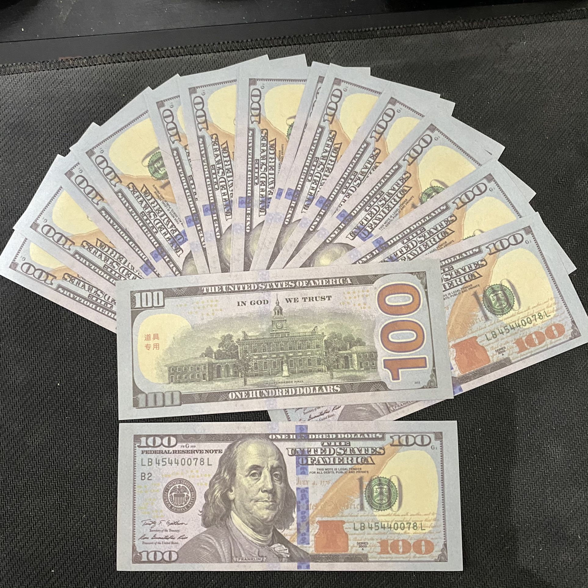Prop/toy money - 25x$100 bill