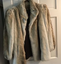 Women’s Size 14 Faux Silver Fox Fur Coat