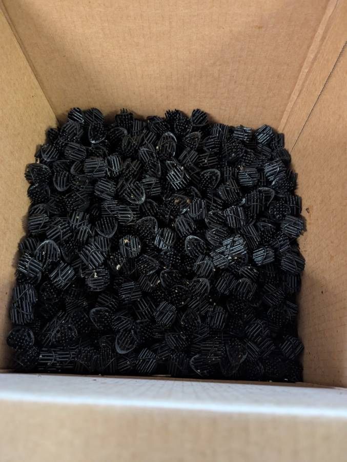 aquarium light tubes and bio balls