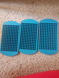 Tiny ice molds