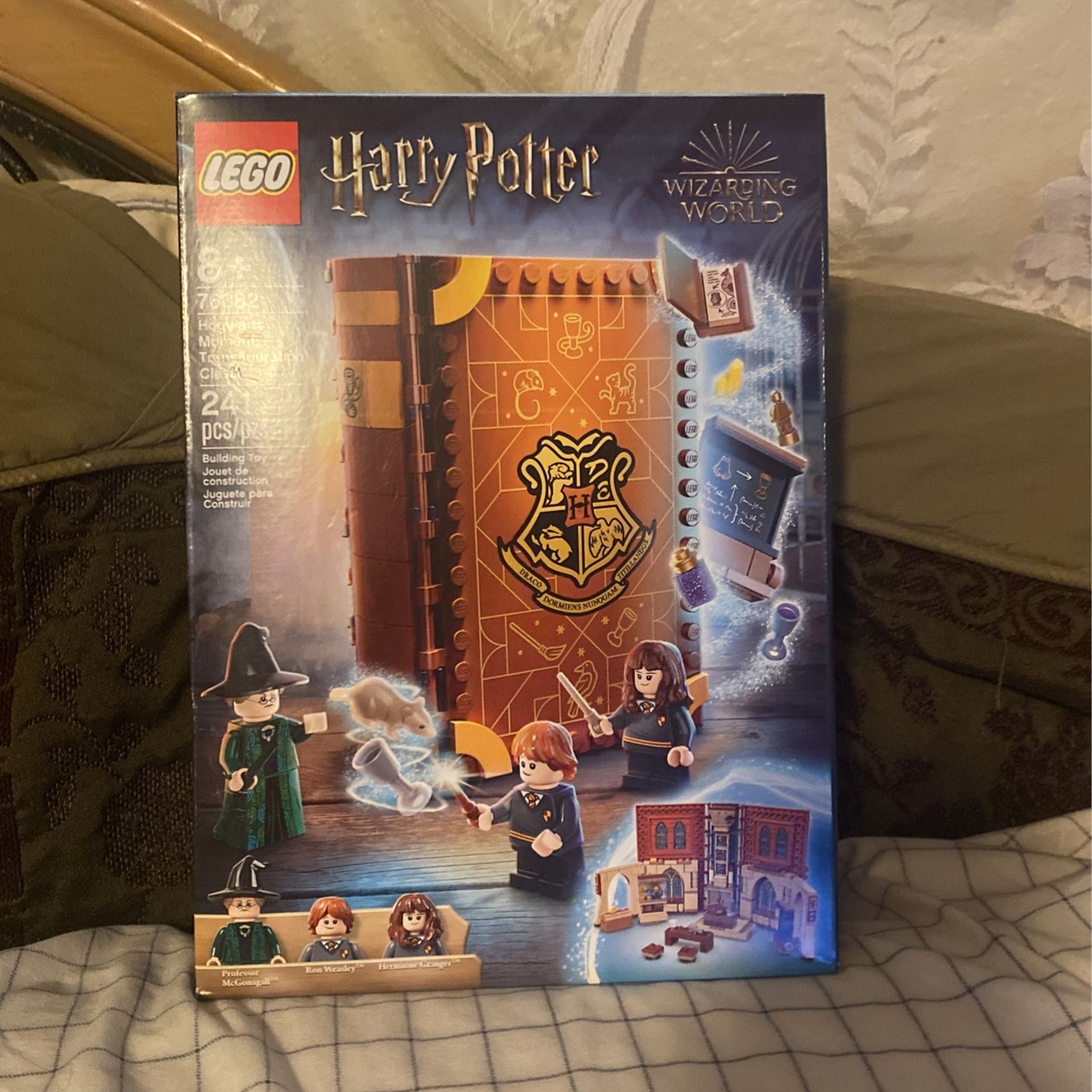 Brand New Harry Potter Hogwarts Moment